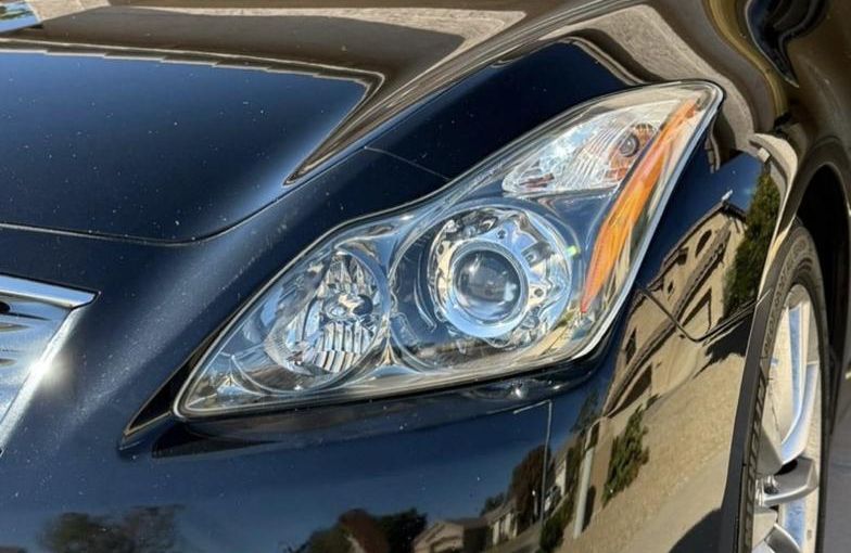 Infiniti headlight after restoration — crystal clear